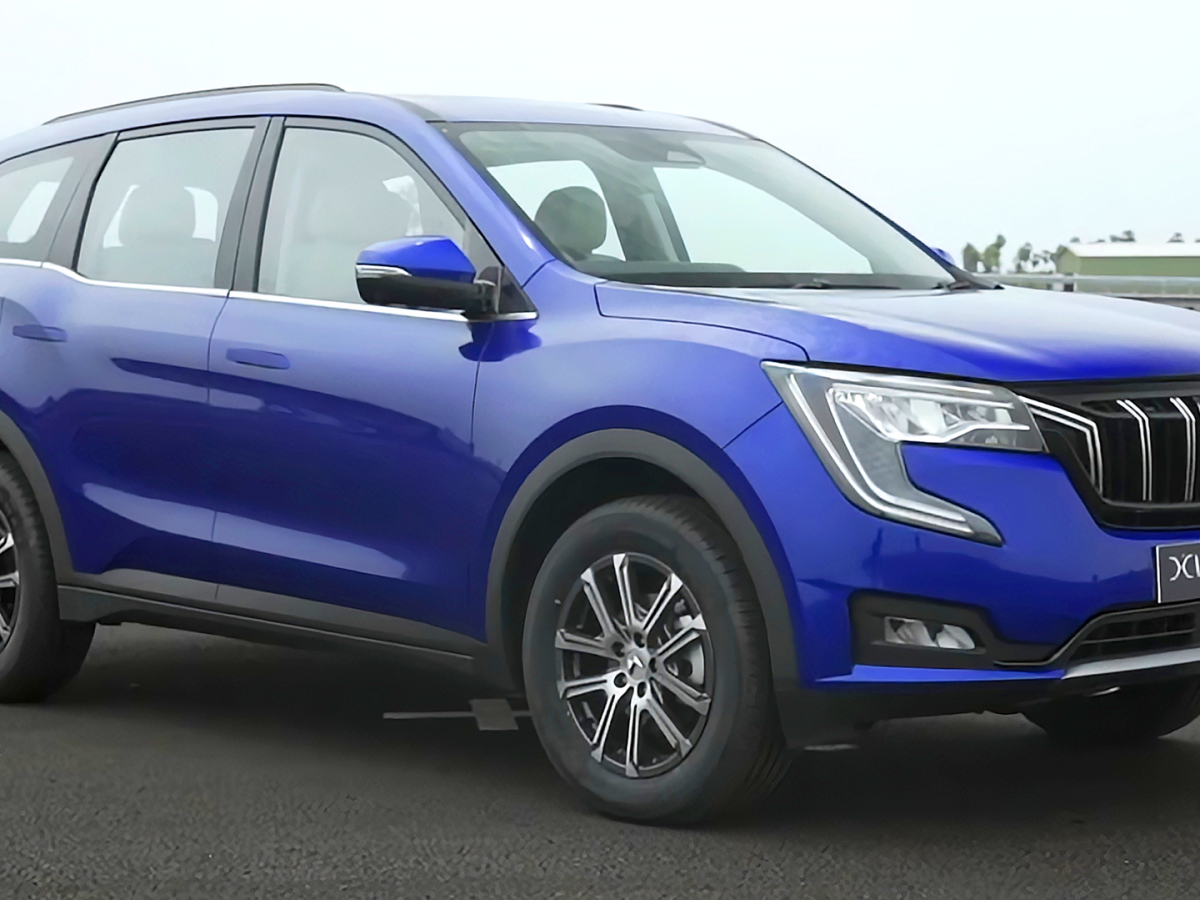 Mahindra XUV 700